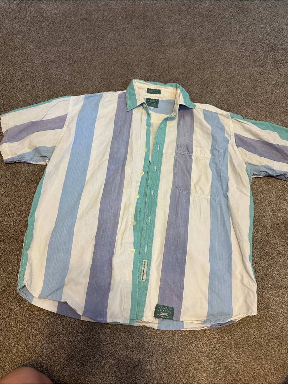 Casual Short-Sleeve Button-Down Shirt in Teal, Light Blue & White